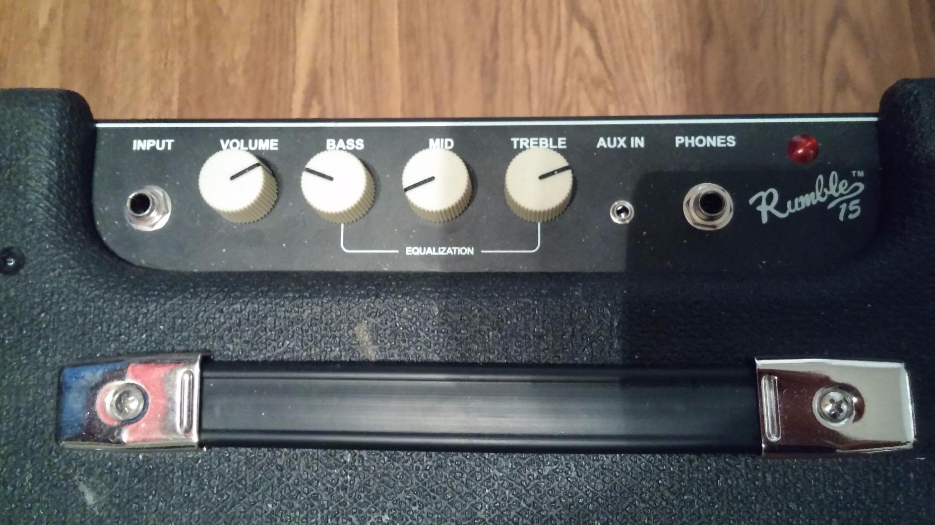 Fender Rumble 15 V3 Bass Amp for Bass Guitar, 15 Watts, 6-Inch Speaker, Overdrive Circuit customer photo 5