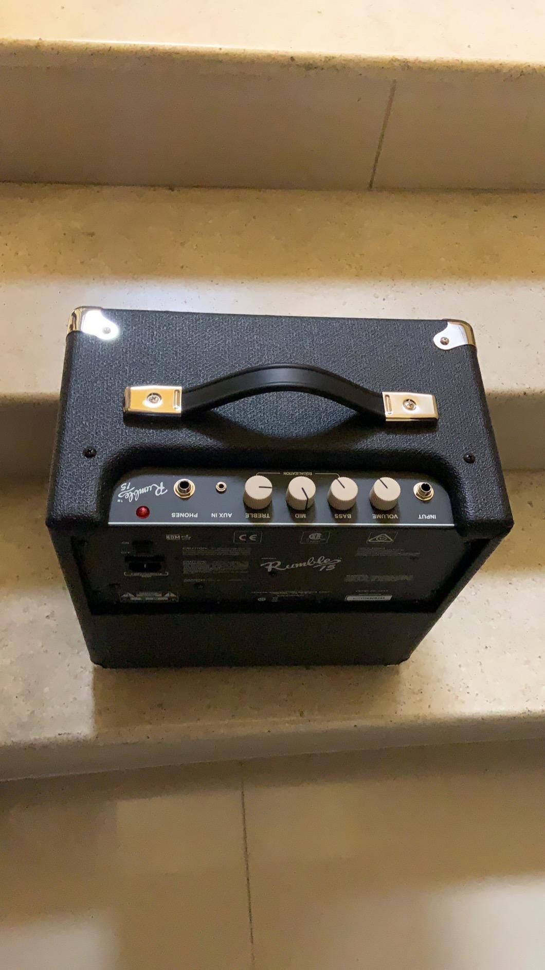 Fender Rumble 15 V3 Bass Amp for Bass Guitar, 15 Watts, 6-Inch Speaker, Overdrive Circuit customer photo 9