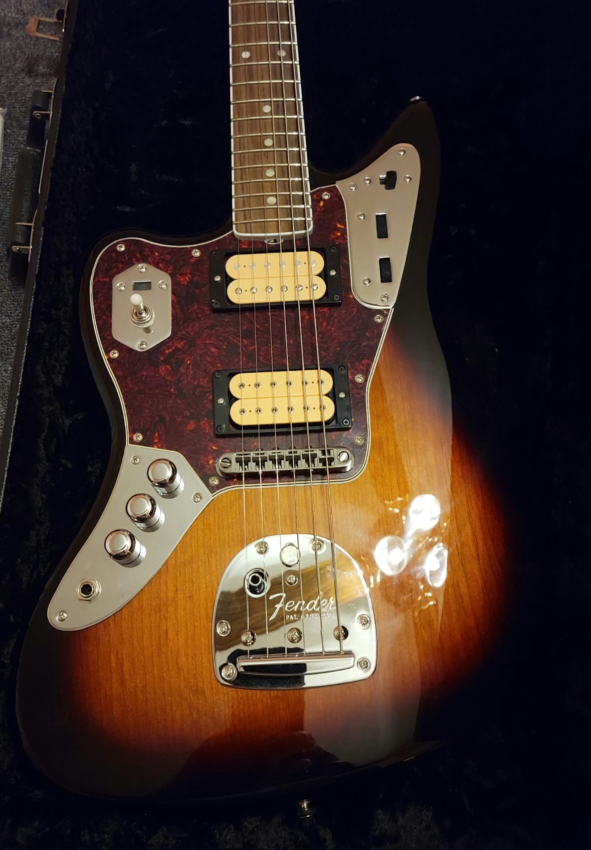 Fender Kurt Cobain Jaguar LH NOS 3 Tone Sunburst Solid-Body Electric Guitar (0143021700) customer photo 1