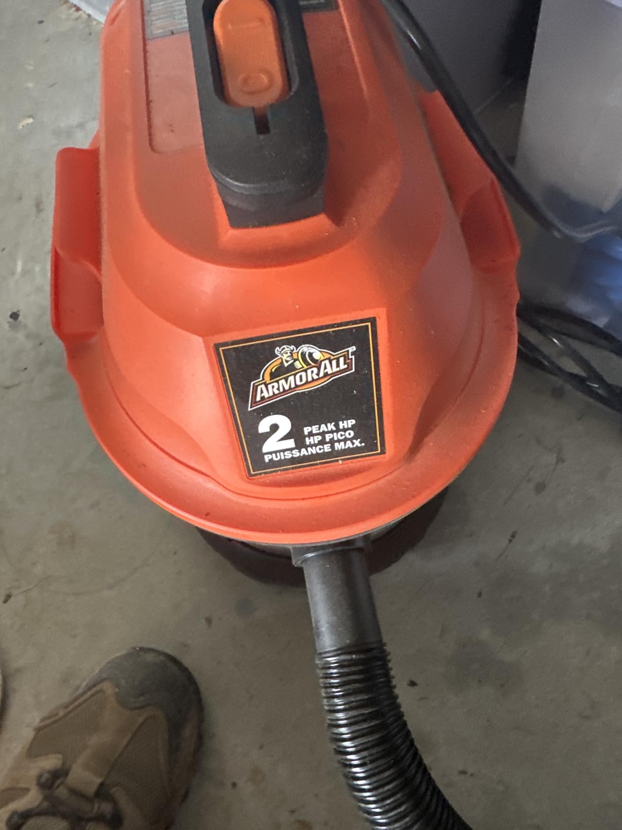 Armor All AA255W Wet/Dry Utility Vac 2.5 Gallon, 2.5-Gallon, 120 Volts (AC), Orange/Black customer photo 1