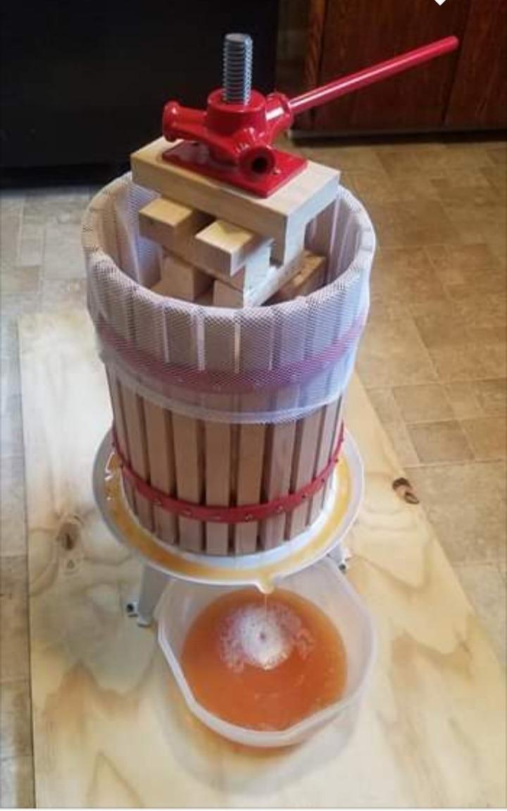 it's useful. 4.75 Gallon Solid Wood Basket Fruit, Cider and wine Press Old Fashioned Cast Iron Large Size customer photo 1
