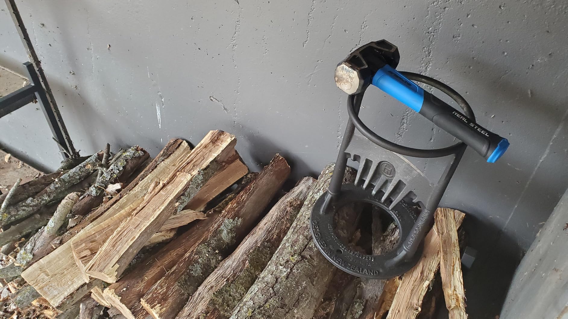 Kindling Cracker Original Firewood Kindling Splitter, 6.5in. Opening | Cast iron construction, Fixed splitting blade, Protective frame, No axe swing required, Australian made customer photo 1