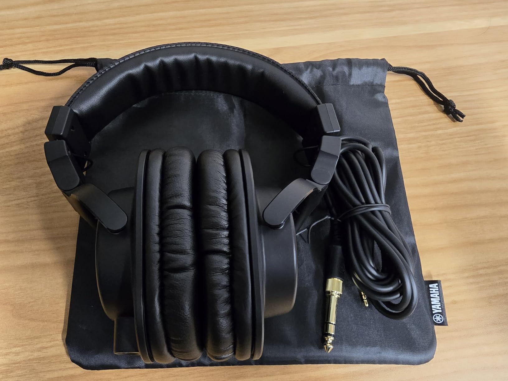 Yamaha HPH-MT5 Monitor Headphones customer photo 1