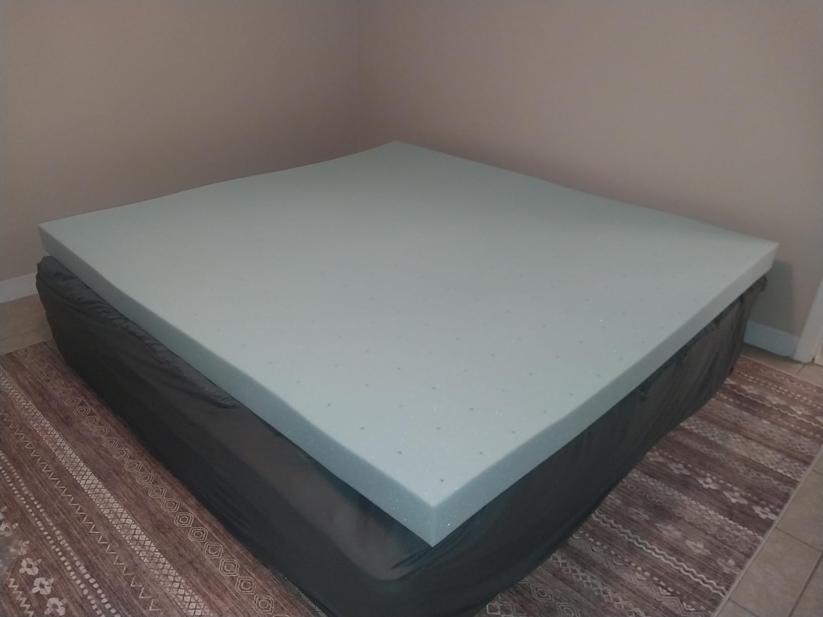 Lucid 4 Inch Memory Foam Mattress Topper, Queen Size - Cooling Gel Bed Topper - Pressure-Relieving Ultra Plush Feel - Ventilated Breathable Design - CertiPur Certified customer photo 2