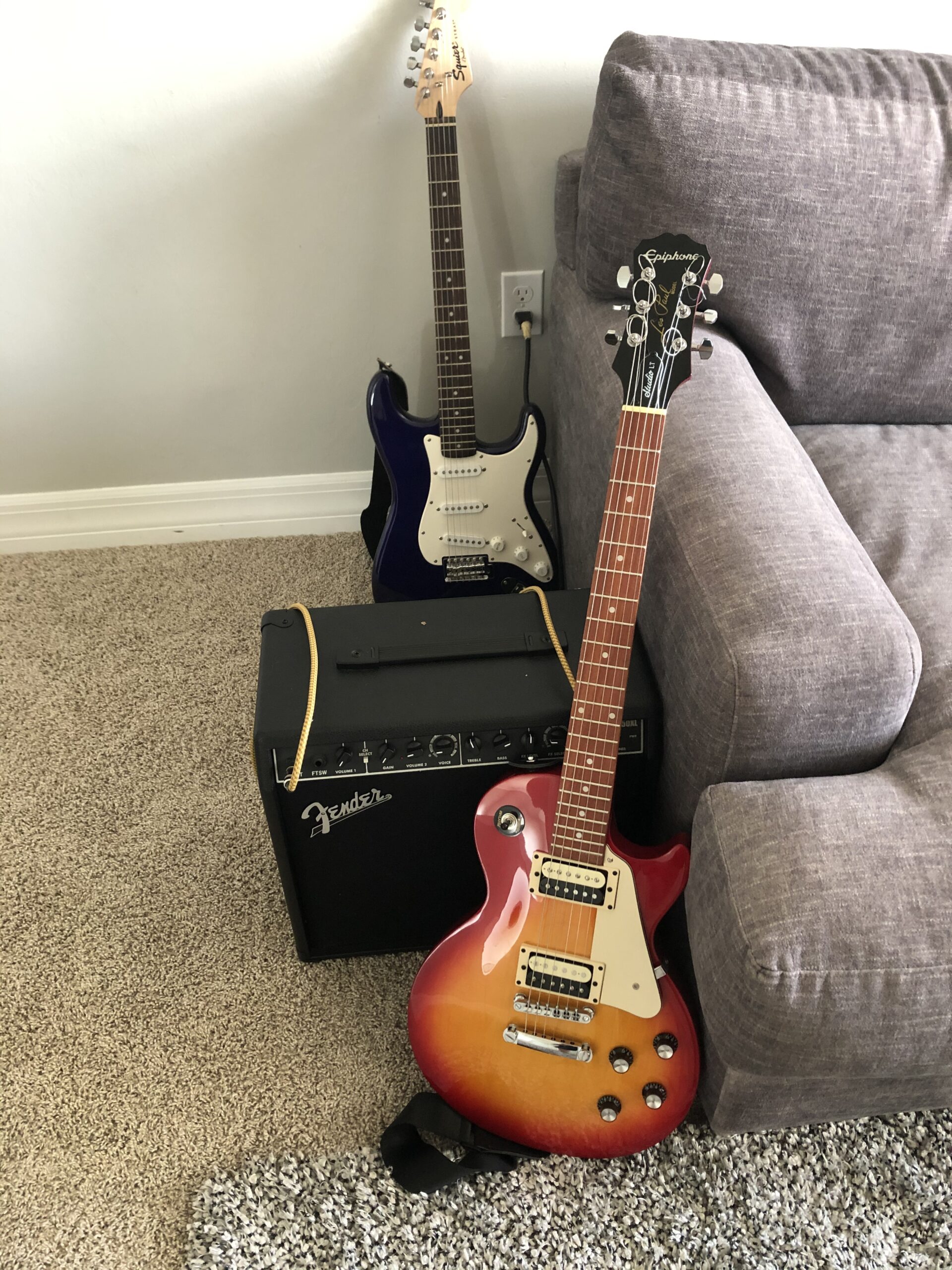 Les Paul Studio E1 Electric Guitar, Heritage Cherry Sunburst customer photo 1