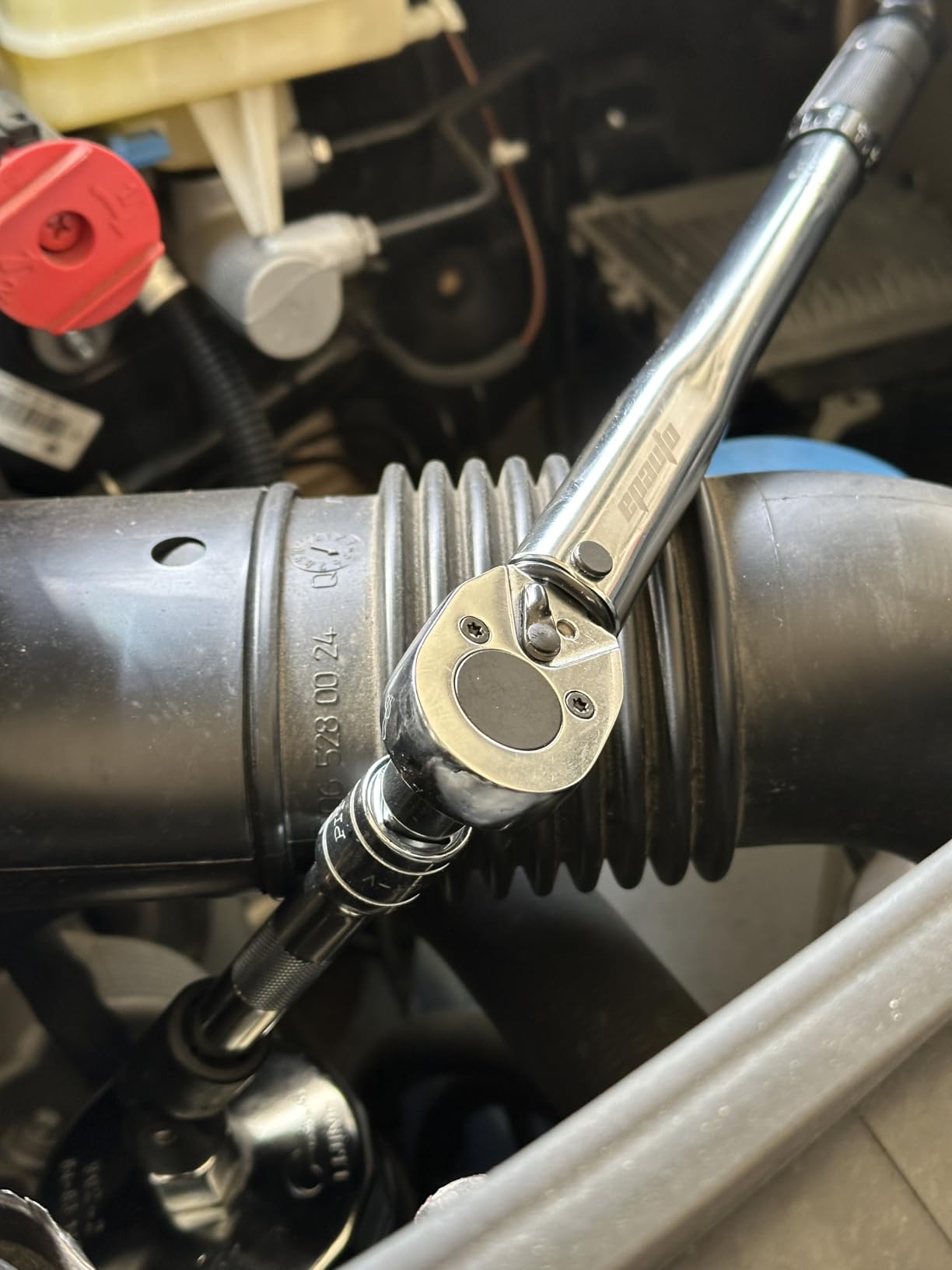 EPAuto 3/8-Inch Drive Click Torque Wrench 10-80 ft-lb. / 13.6-108.5 Nm customer photo 1