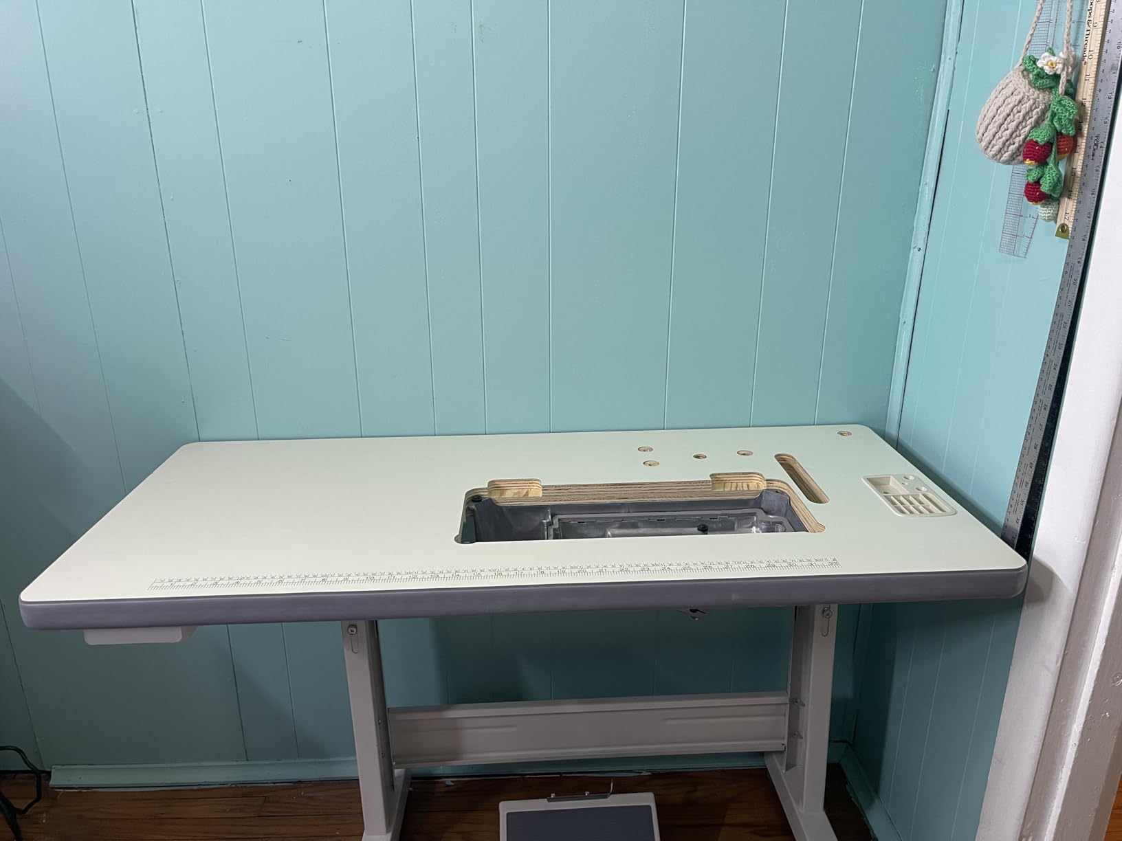Juki DDL8700 LockStitch Industrial Sewing Machine, Table, Servo Motor, Lamp - Not Assembled customer photo 2