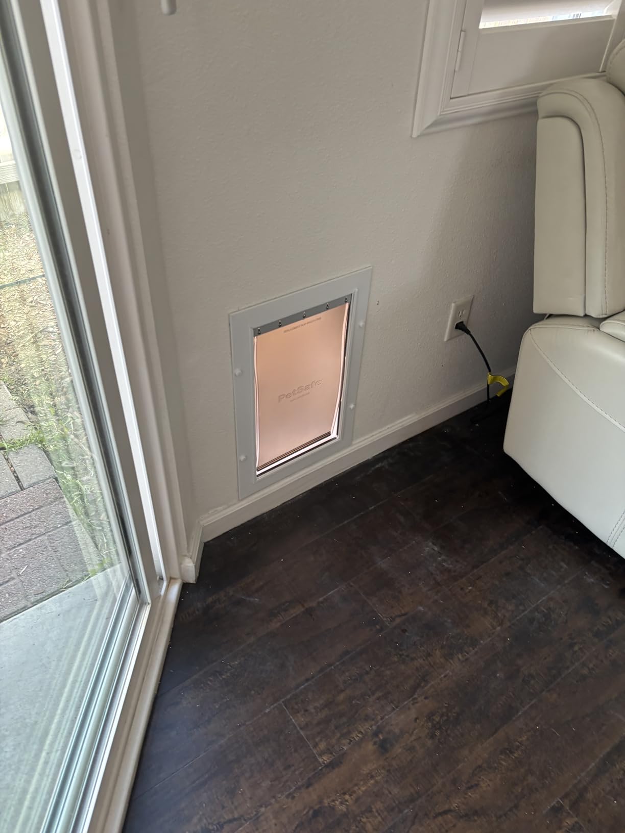 PetSafe Never Rust Wall Entry Pet Door - Telescoping Frame - Insulates Better Than Metal, Energy Efficient - Interior & Exterior Walls, Weatherproof, Easy to Install & Clean - L customer photo 1