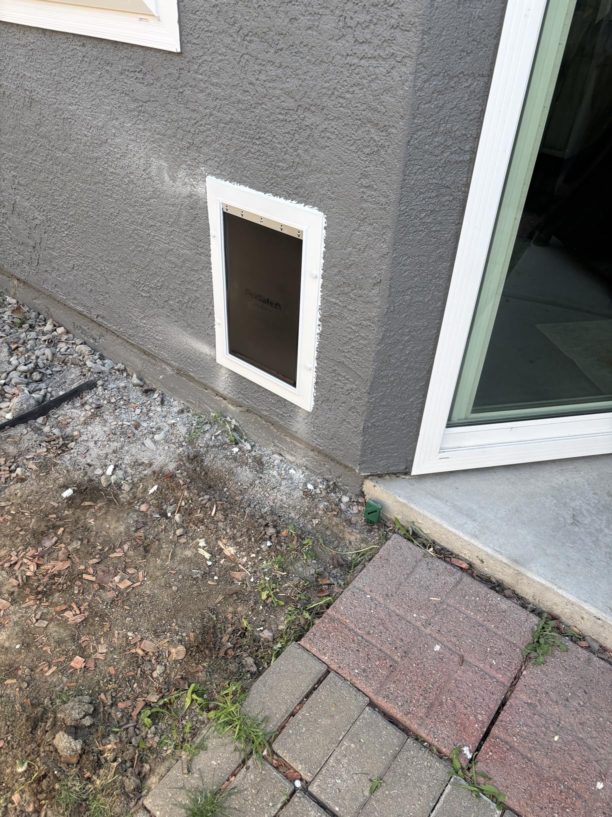 PetSafe Never Rust Wall Entry Pet Door - Telescoping Frame - Insulates Better Than Metal, Energy Efficient - Interior & Exterior Walls, Weatherproof, Easy to Install & Clean - L customer photo 2