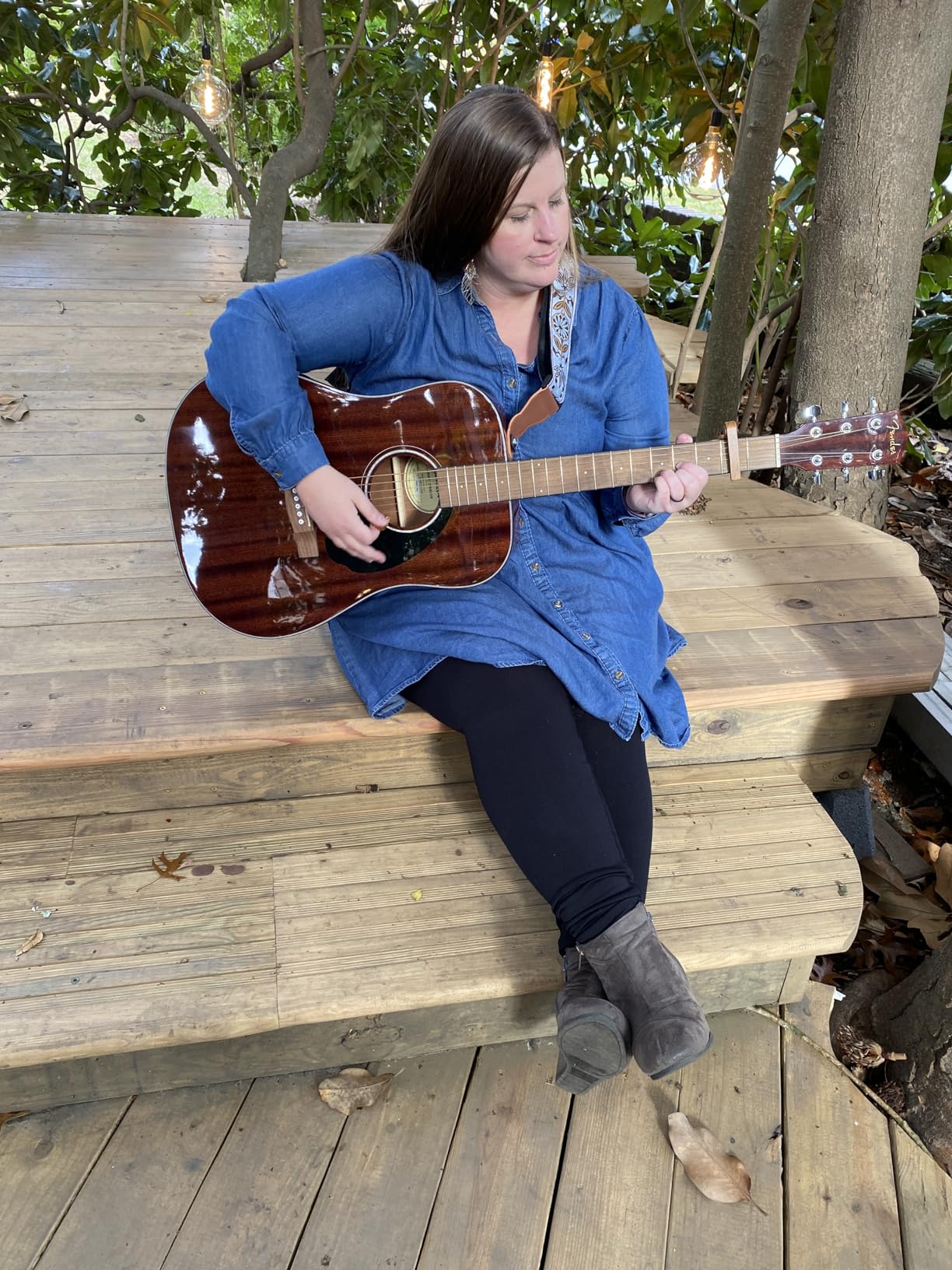 Fender Acoustic Guitar, CD-60S, Dreadnought Classic Design with Rounded Walnut Fingerboard, All-Mahogany Construction customer photo 1