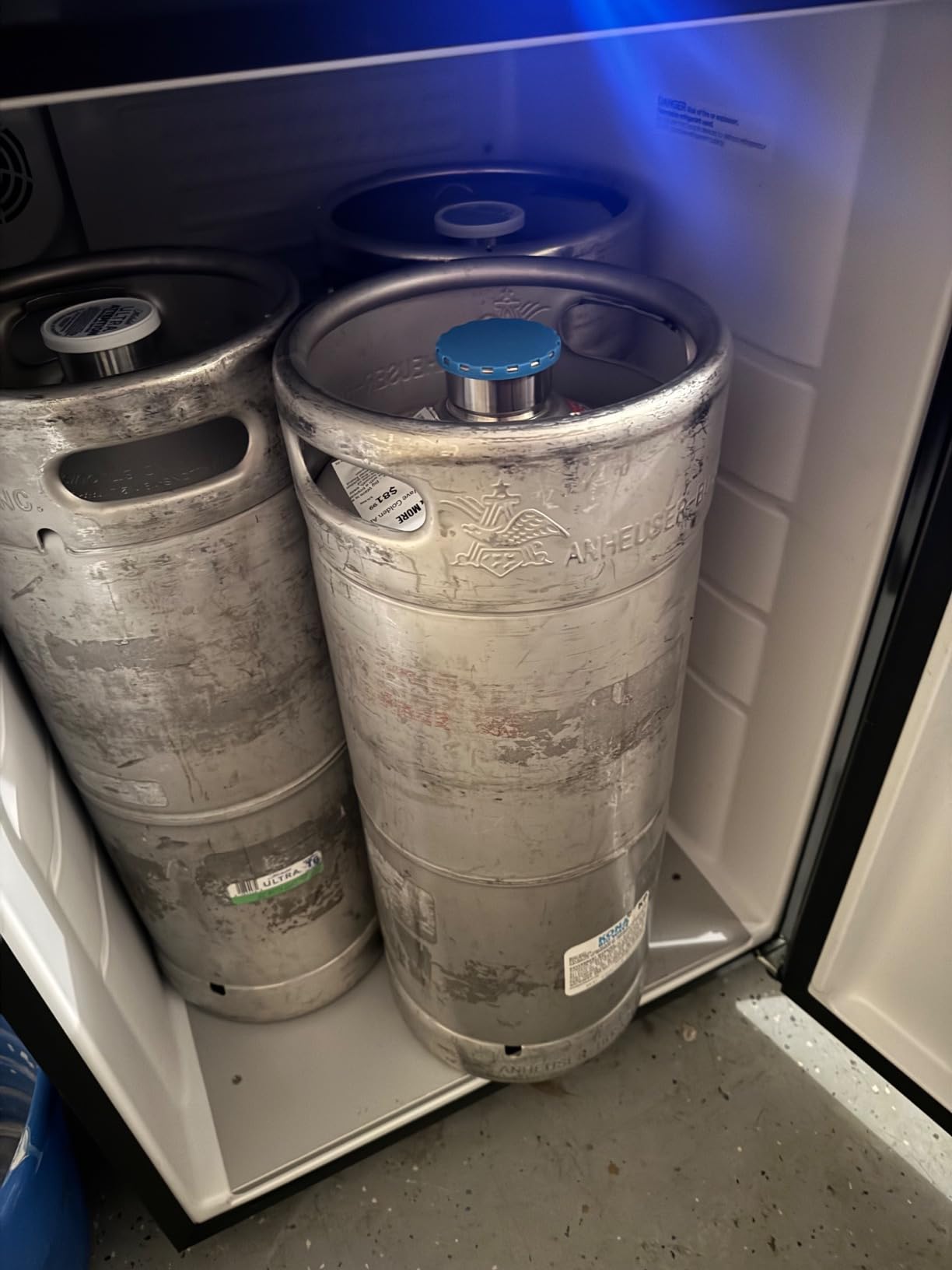EdgeStar BR3002 24 Inch Wide Kegerator Conversion Refrigerator for Full Size Kegs with Deep Chill Mode customer photo 2