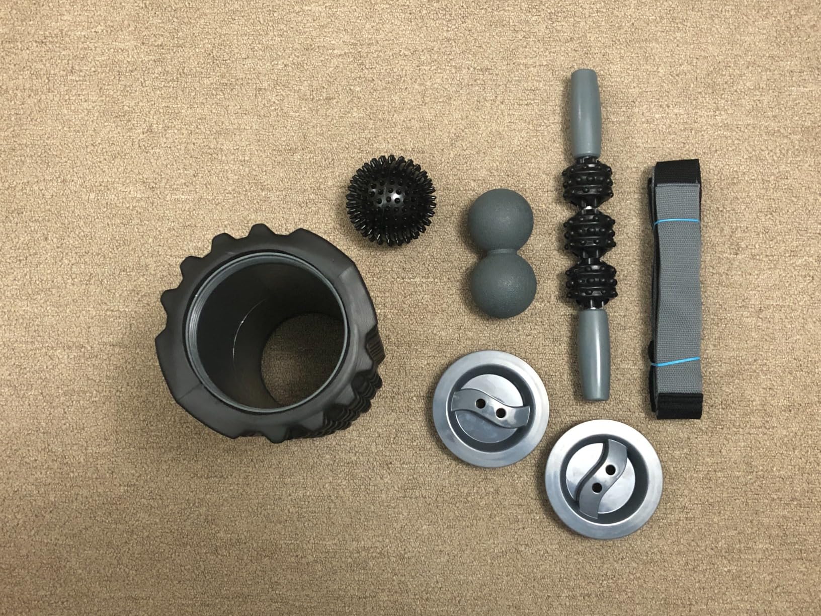 321 STRONG Foam Roller Set with: Hollow Core Roller, Muscle Roller Stick, Stretching Strap, Spikey Ball, Quick Start Guide, Carry Bag, and 4K eBook customer photo 2