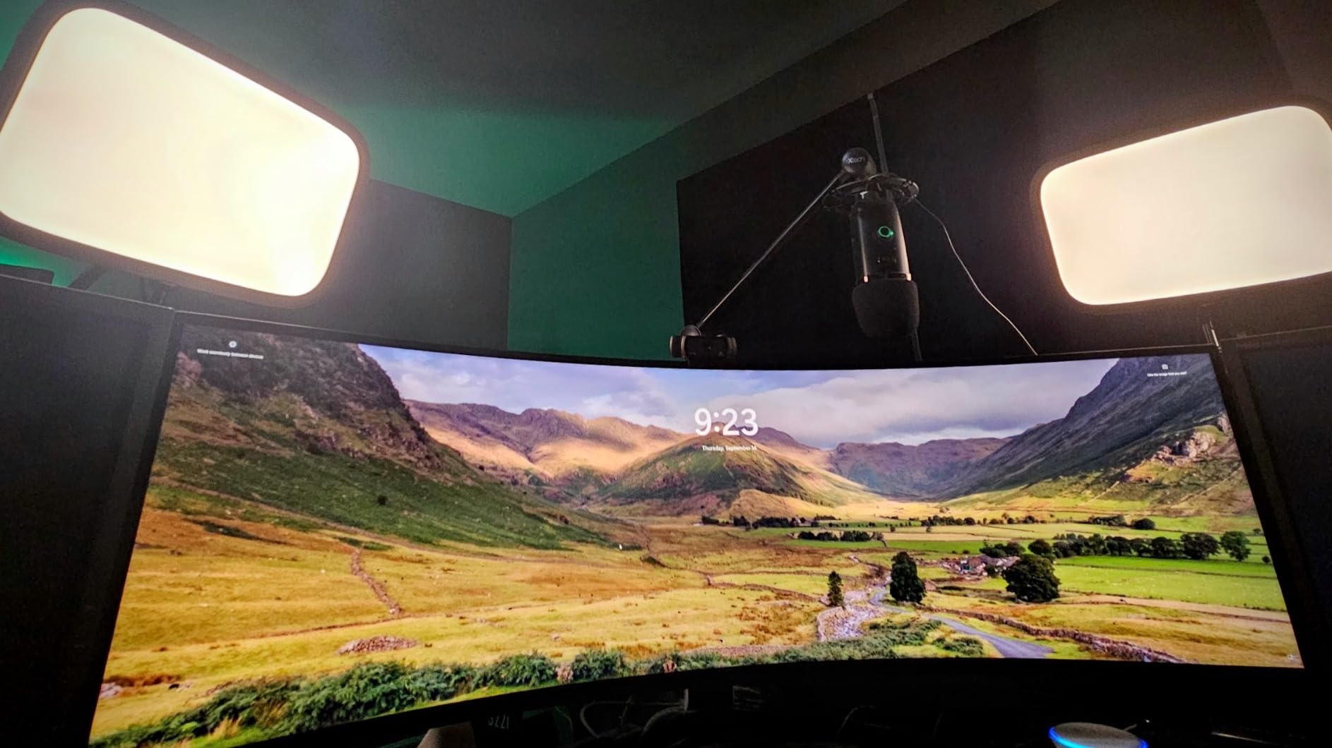 Elgato Key Light - Professional 2800 lumens Studio Light customer photo 1