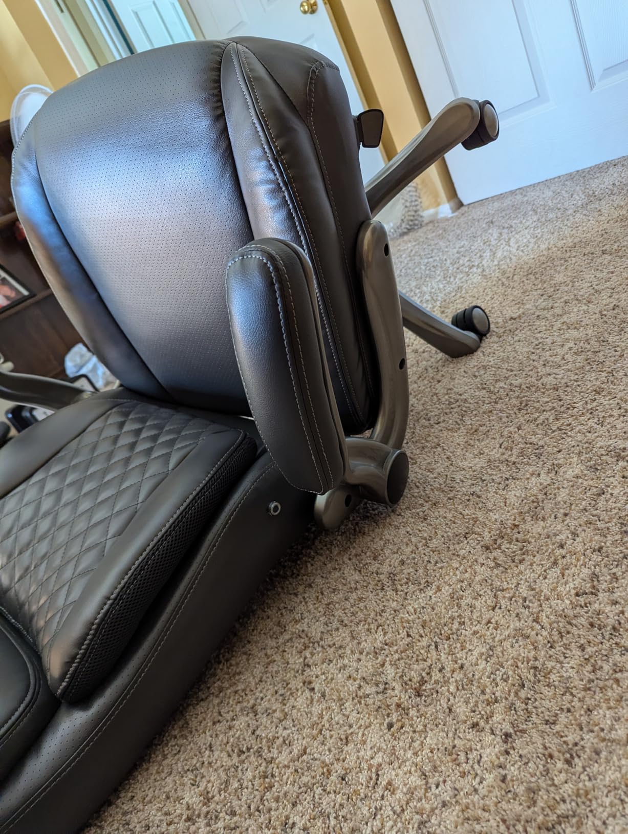 Amazon Basics Ergonomic Executive Office Desk Chair with Lumbar Support, Flip-up Armrests, Adjustable Height, Cream Leather customer photo 2