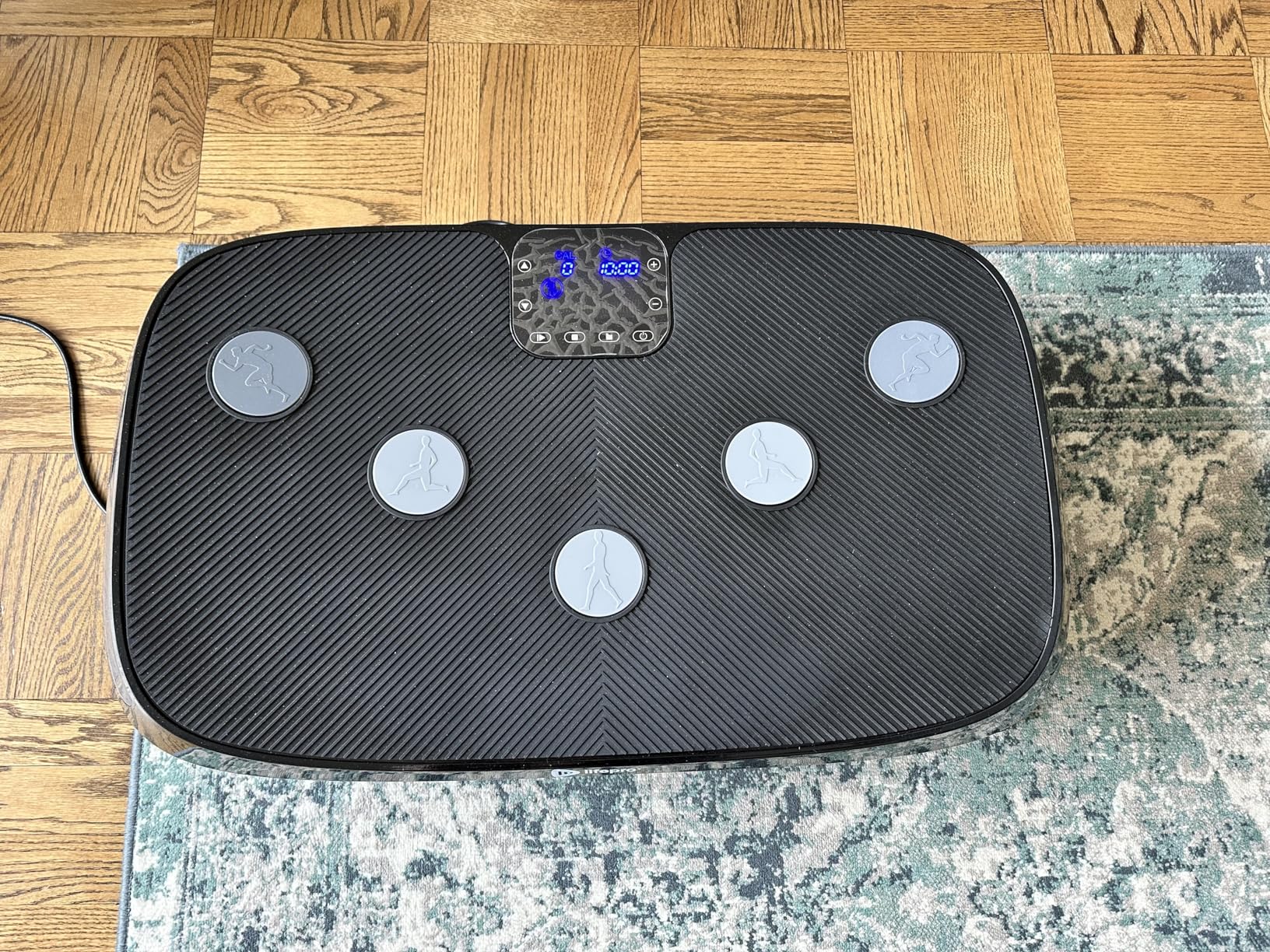 Lifepro Rumblex 4D Curved Vibration Plate Exercise Machine - Triple Motor Vibrating Platform Machine with 7 Modes & 60 Speeds - Full Body Vibration Plate for Lymphatic Drainage & at Home Workout customer photo 1