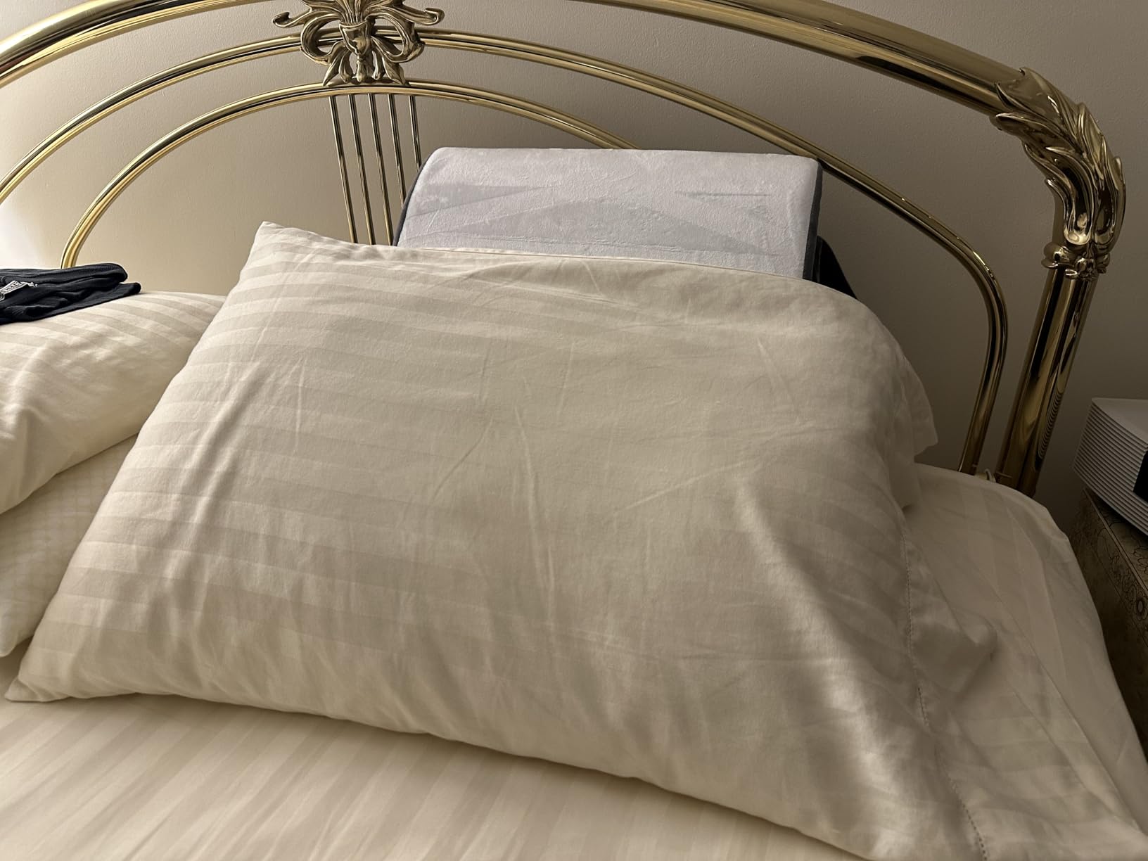 Kolbs Bed Wedge Pillow for Sleep Apnea, FSA Eligible Acid Reflux, and Back Pain Relief, with Chic Jacquard Cover - Headboard Wedges for Sleeping (Standard Width 7.5