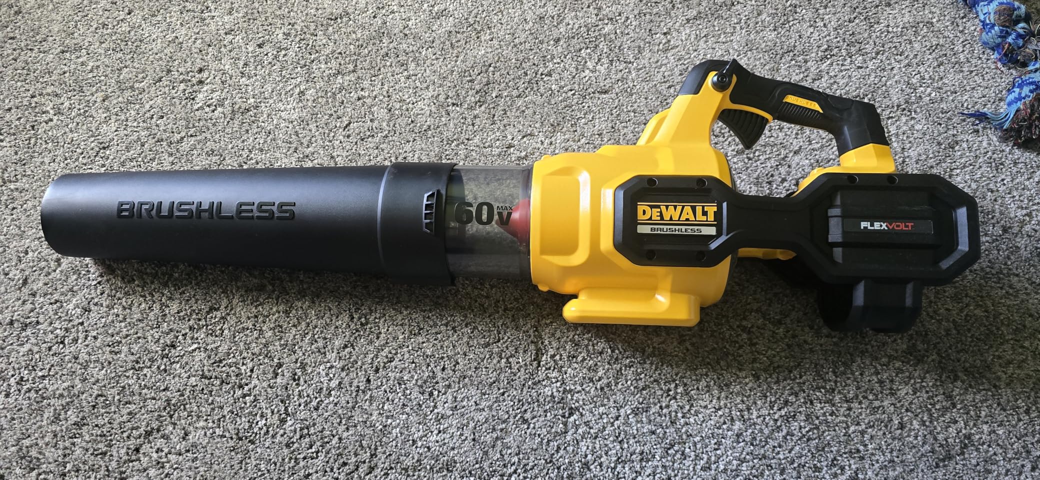 DEWALT 60V MAX* FLEXVOLT Leaf Blower, Cordless, Handheld, 125-MPH, 600-CFM, Tool Only (DCBL772B) customer photo 1