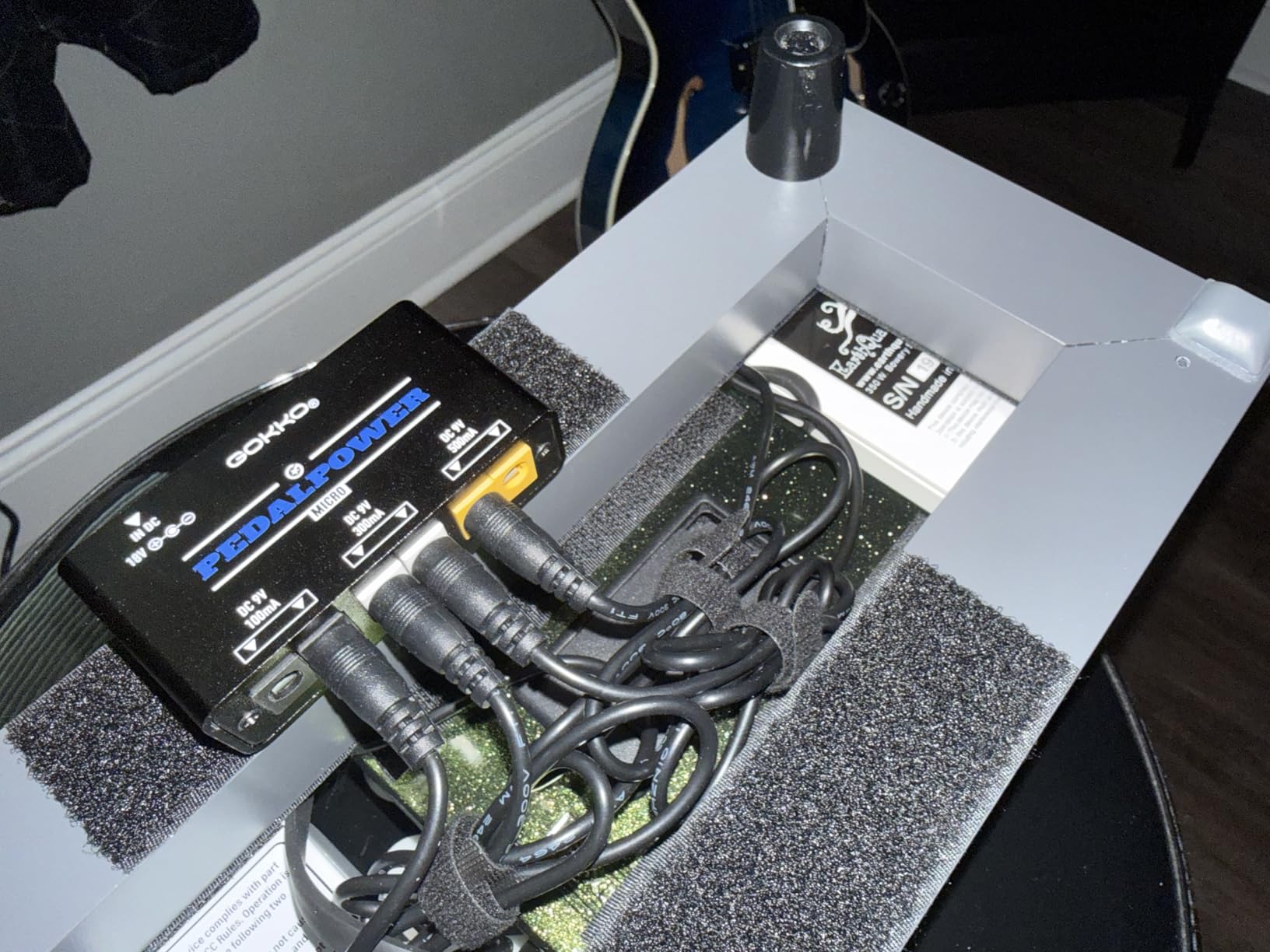 Ghost Fire Large Guitar Pedal Board Aluminum Alloy Super light Effect Pedalboard with Carry Bag,SPL-06 (24.4''x15.7'') customer photo 1