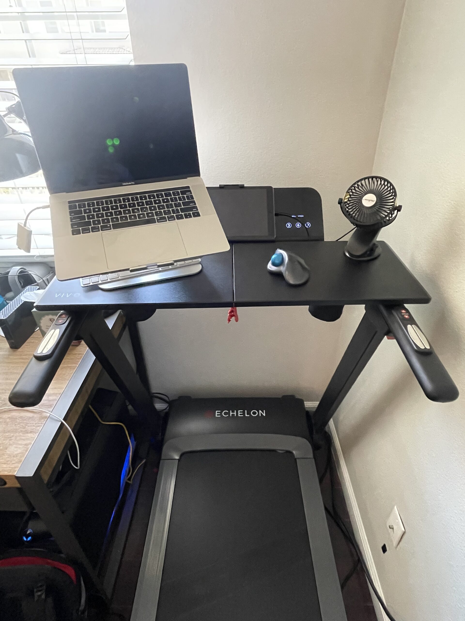 Echelon Stride Treadmill - Smart Foldable, 300 Lb Capacity, Motorized Incline, Air Cushioning Deck, USB Charging Port + 30-Day Free Membership customer photo 2
