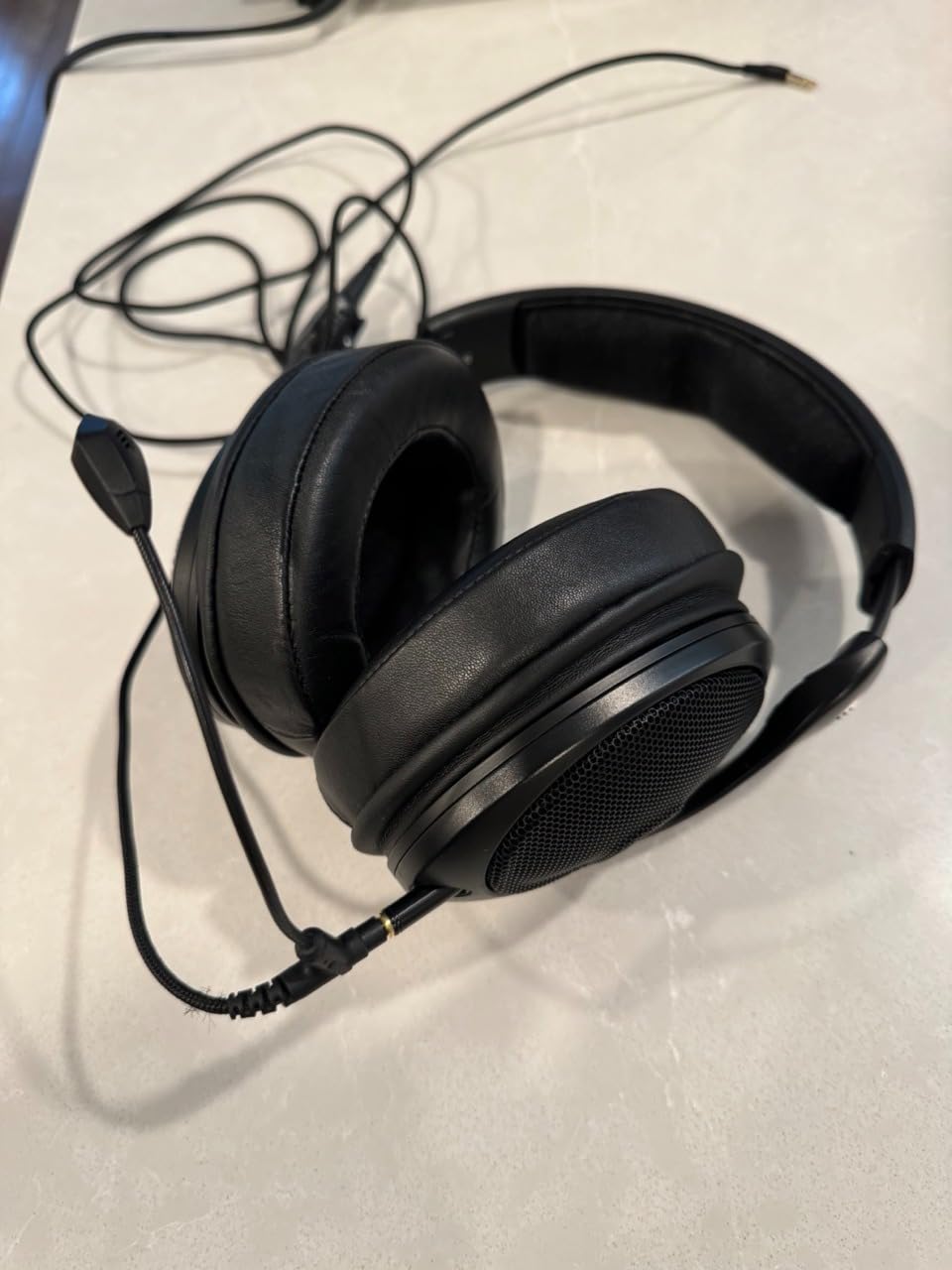 Sennheiser HD 560S Open-Back Over-Ear Wired Headphones customer photo 1