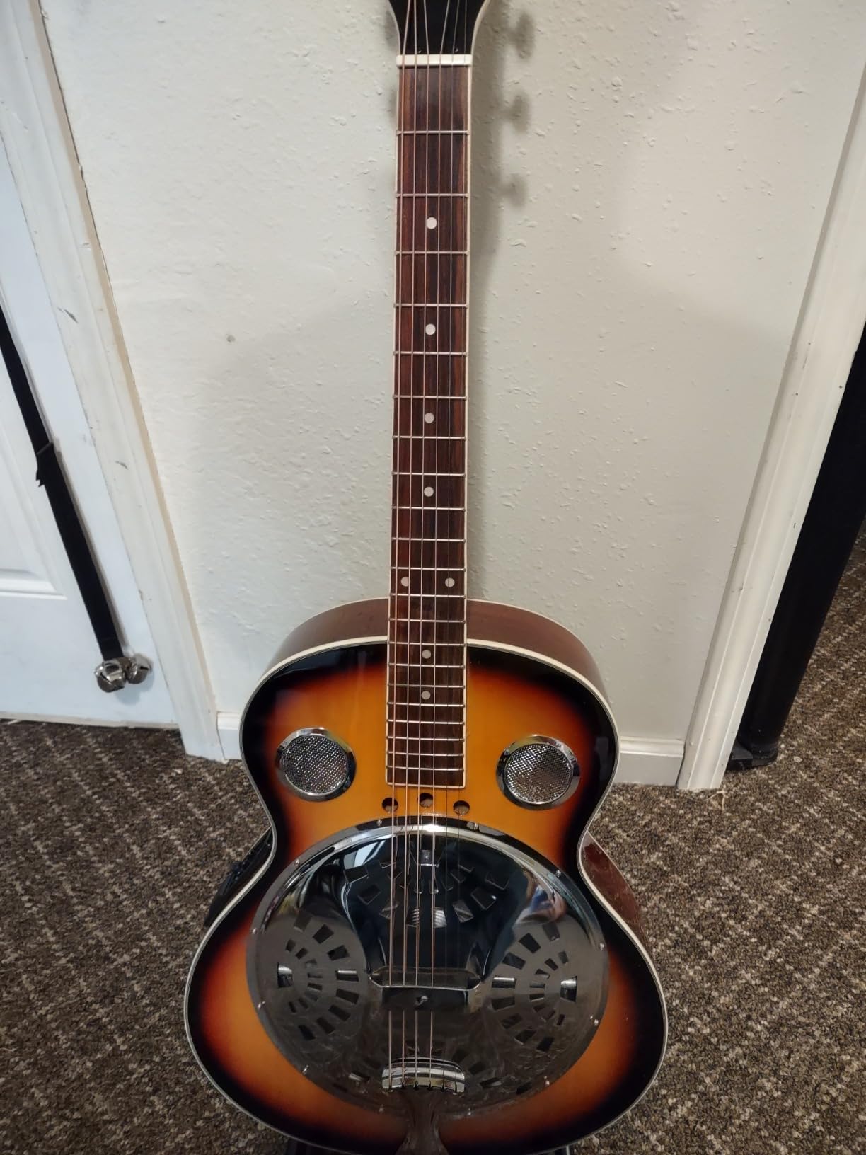 Pyle Electro Resophonic Acoustic Electric Guitar Set, Full Size Round Neck Traditional Resonator, Built-in Pre Amplifier, White customer photo 1