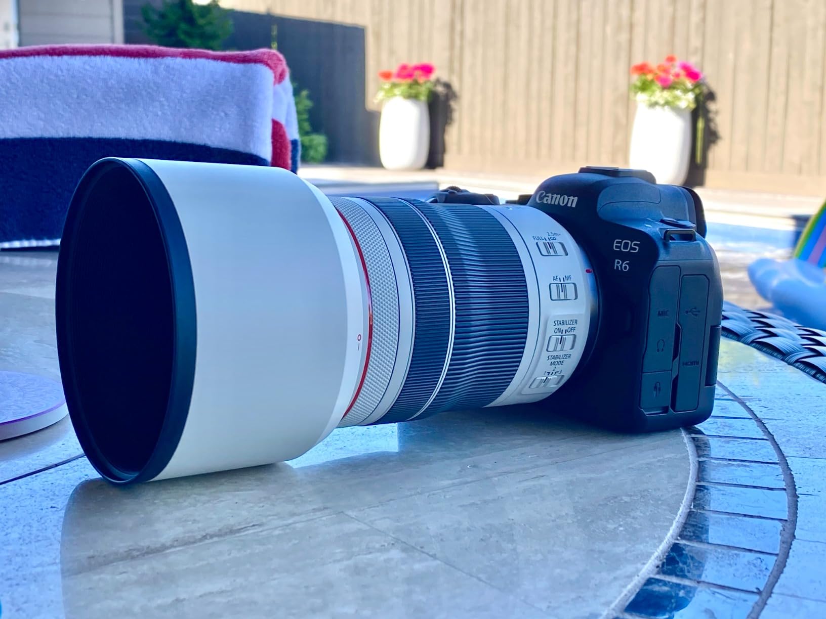 Canon RF70-200mm F4 L IS USM Lens, Telephoto Zoom Lens, Compatible with EOS R Series Mirrorless Cameras, White customer photo 1