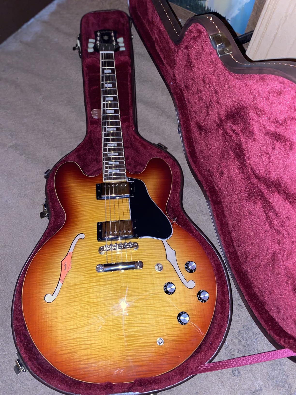 Epiphone ES-335 Figured Top Semi-Hollowbody Electric Guitar, Blueberry Burst customer photo 2