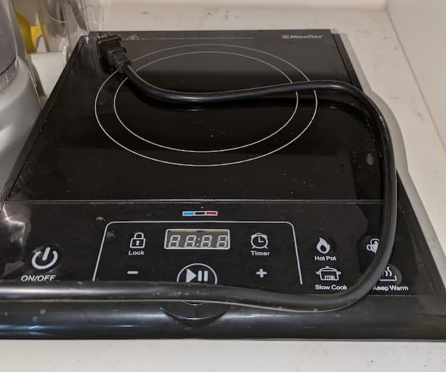 Mueller RapidTherm Portable Induction Cooktop,1800W Single Burner Hot Plate with 8 Power Levels, 8 Temperature Settings, 4 Presets, 4-Hour Timer, Auto Shut-Off & Child Lock for RV, Dorm, Small Kitchen customer photo 1