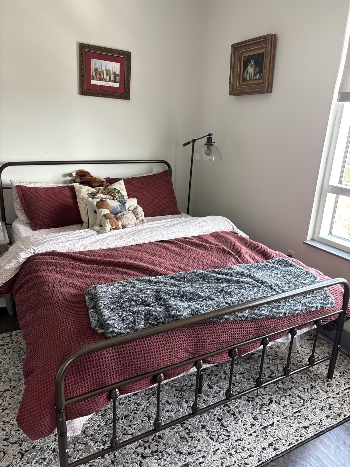 Yaheetech Victorian Vintage Queen Metal Platform Bed Frame, Classic Iron Art Headboard & Footboard, Stable & Noiseless, 12.6 Inch Under Bed Storage, No Box Spring Needed, Easy Assembly, Black customer photo 1
