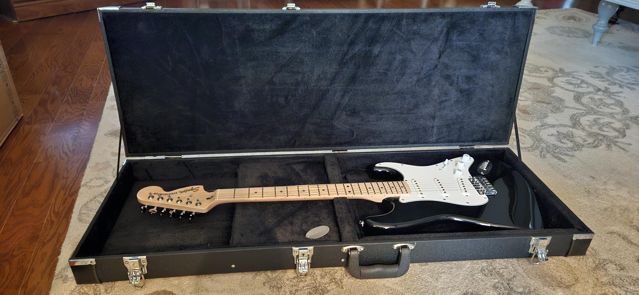 Squier Affinity Series Stratocaster Electric Guitar, with 2-Year Warranty, 3-Color Sunburst, Laurel Fingerboard customer photo 1