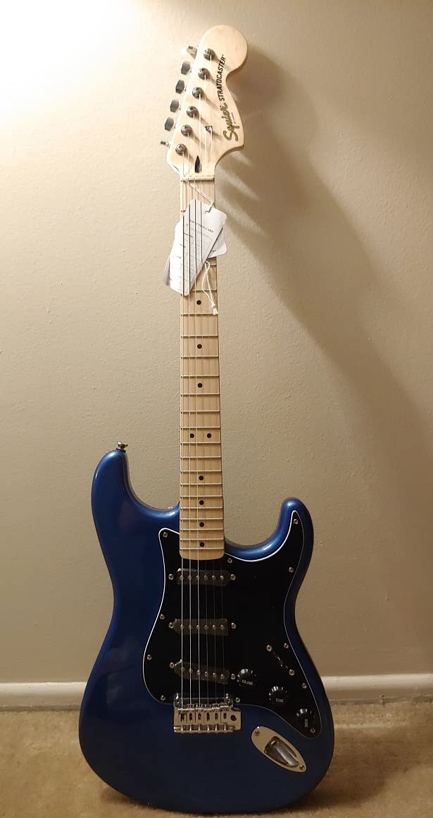 Squier Affinity Series Stratocaster Electric Guitar, with 2-Year Warranty, 3-Color Sunburst, Laurel Fingerboard customer photo 2