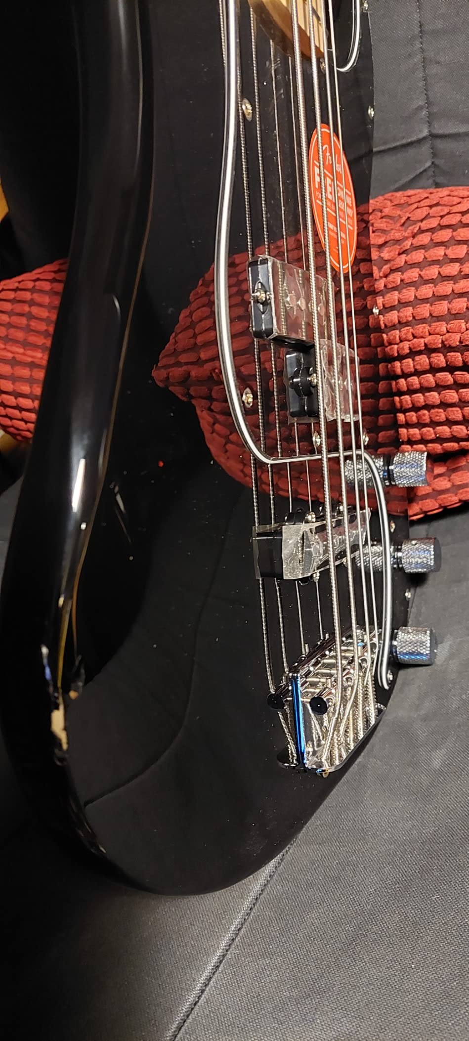 Squier Affinity Series Precision Bass, Black, Maple Fingerboard customer photo 2