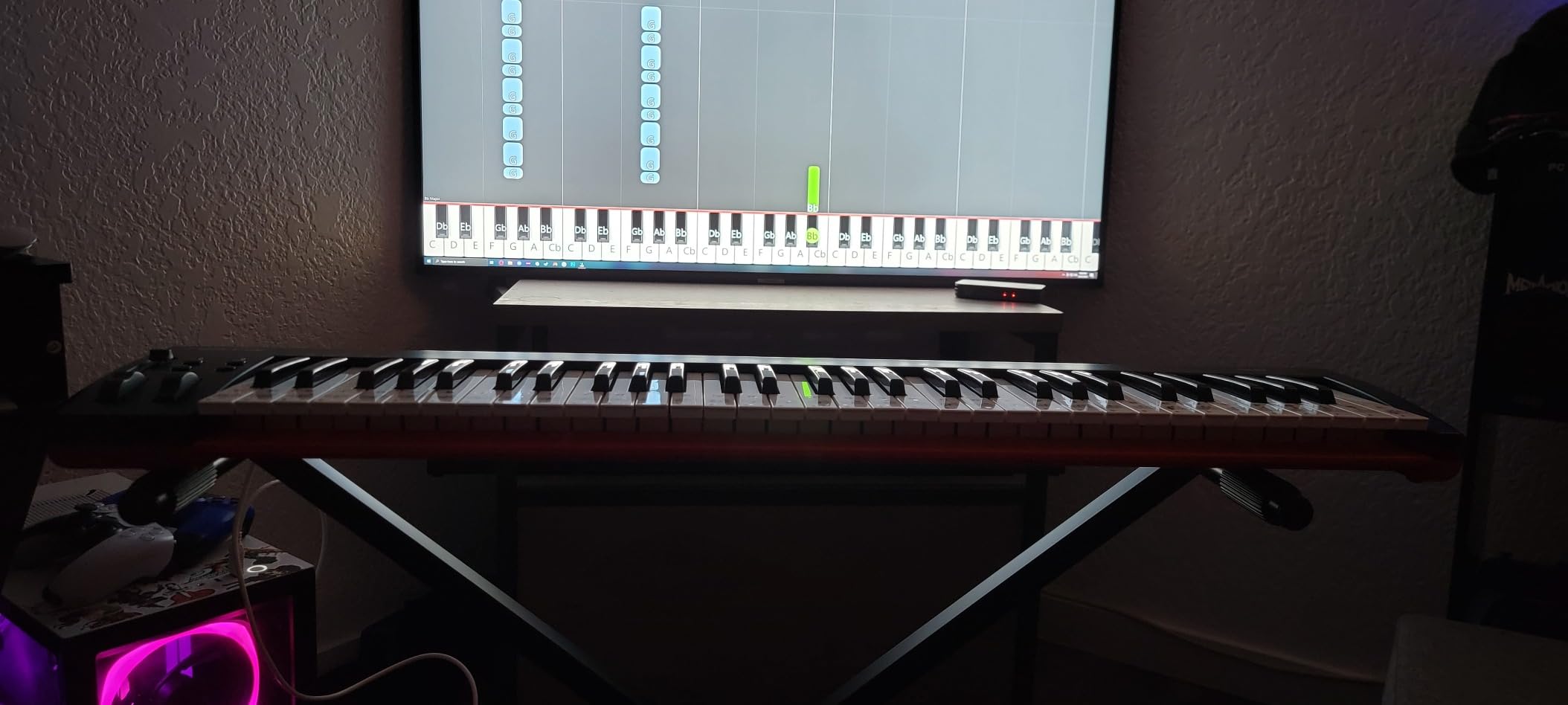 Nektar SE61 - USB MIDI Controller Keyboard with Nektar DAW Integration customer photo 2