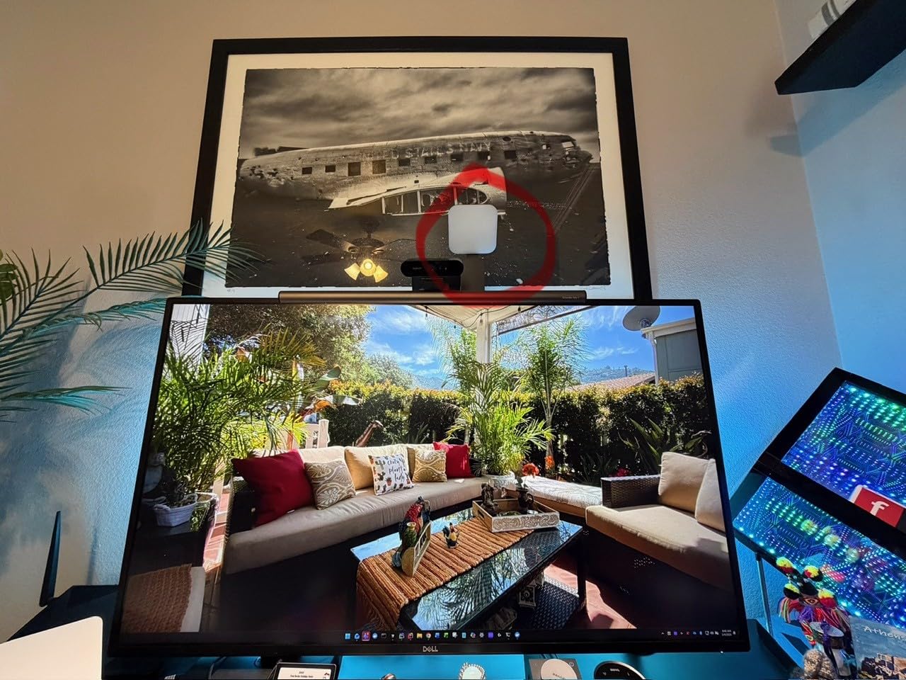 Logitech for Creators Litra Glow Premium LED Streaming Light with TrueSoft customer photo 2