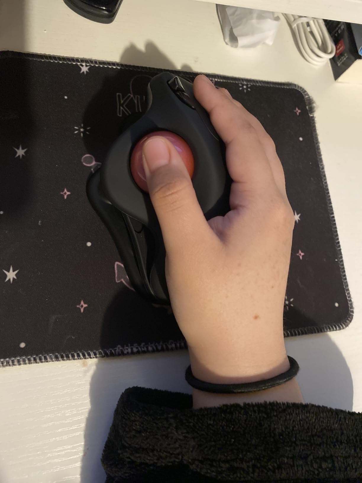Nulea M501 Wireless Trackball Mouse, Rechargeable Ergonomic, Easy Thumb Control, Precise & Smooth Tracking, 3 Device Connection (Bluetooth or USB Receiver), Compatible for PC, Laptop, Mac, Windows customer photo 2