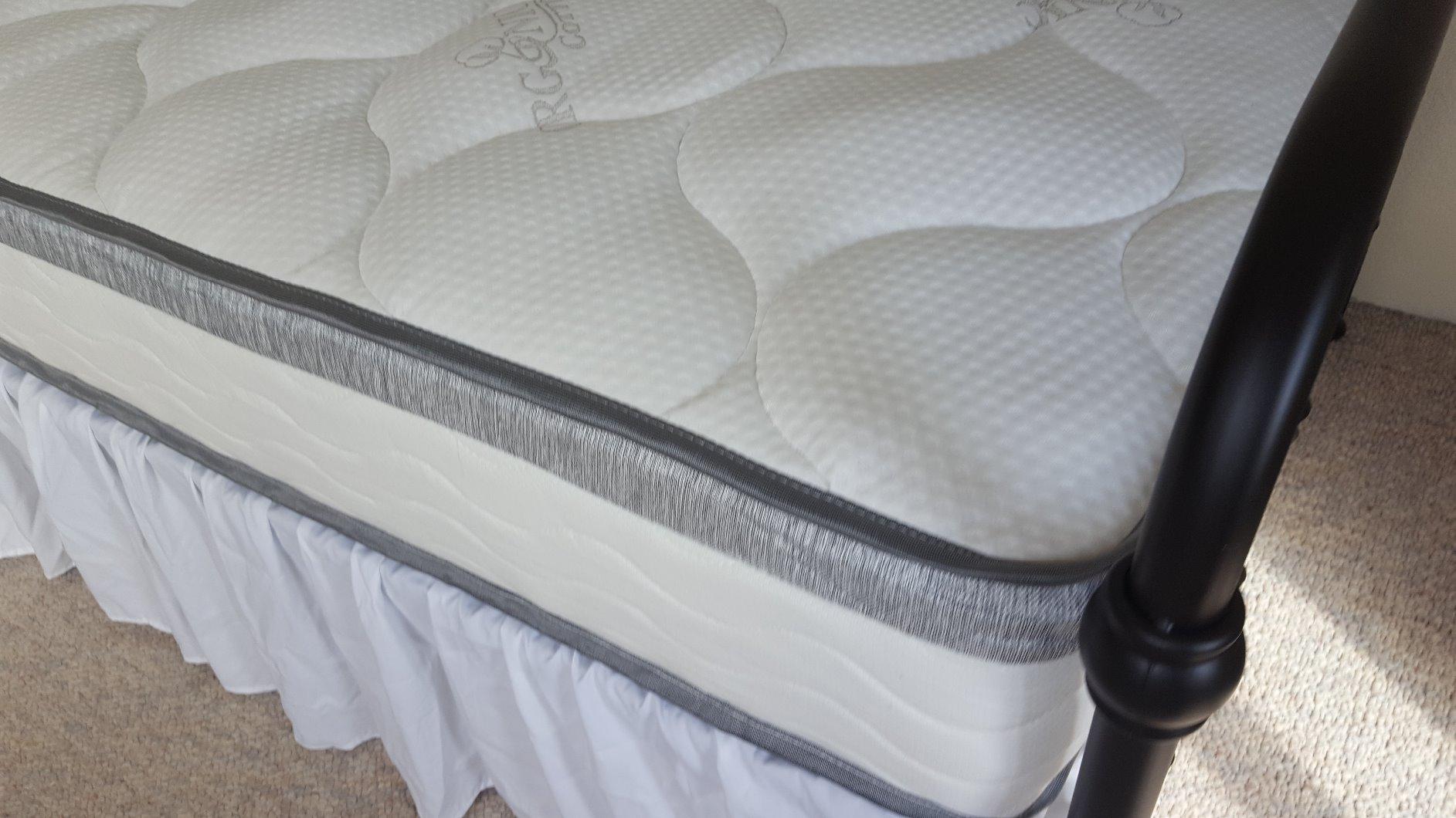Oliver Smith - Organic Cotton - 10 Inch - Comfort Plush Euro Pillow Top - Cool Memory Foam & Spring Mattress - Green Foam Certified - Full customer photo 2