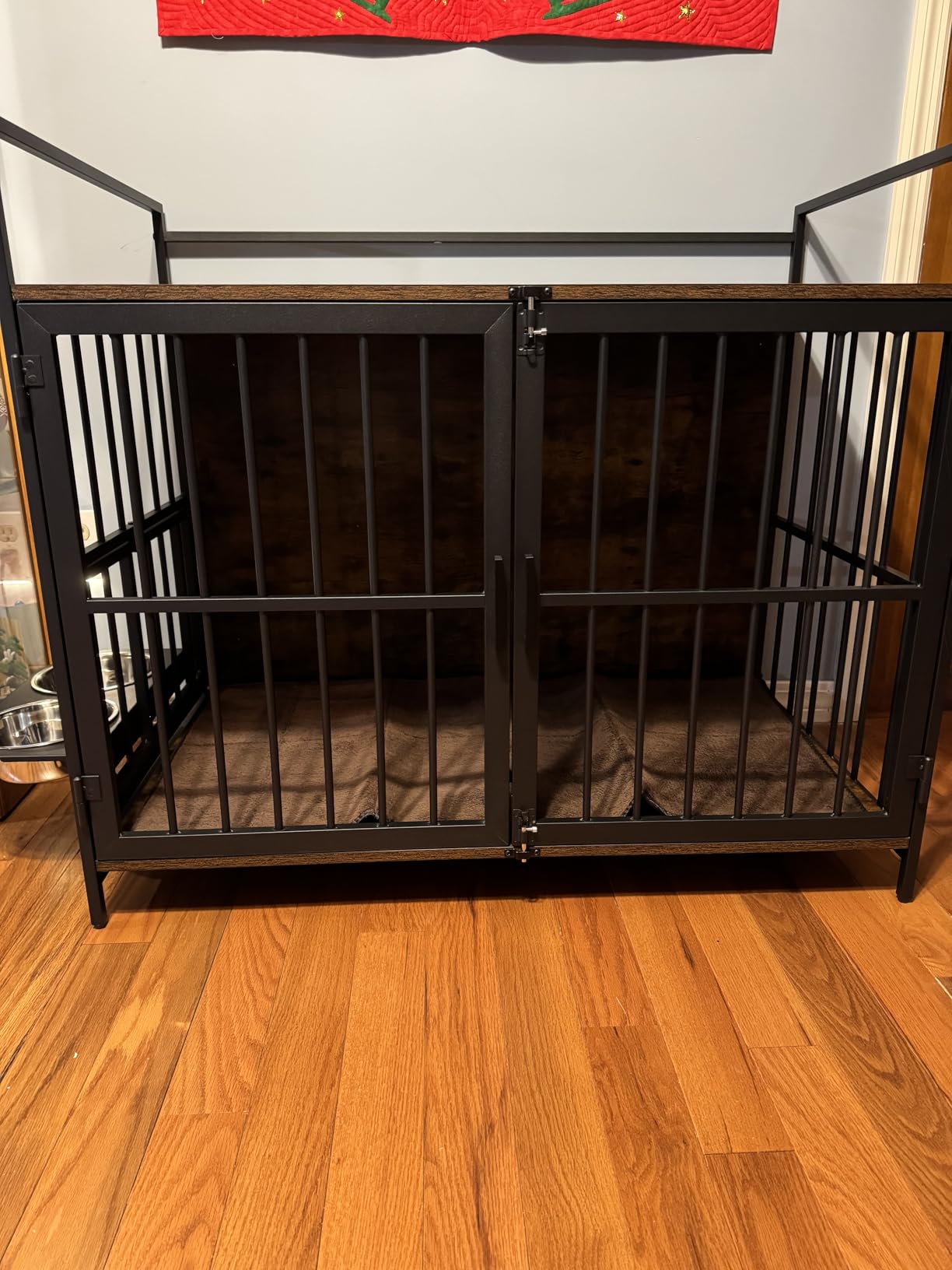 ROOMTEC Furniture Style Large Dog Crate with 360 Degree Adjustable Raised Feeder for Dogs 2 Stainless Steel Bowls - End Table House Pad, Indoor Use, 41 L x 24 W x 36 H, Classic Brown customer photo 2