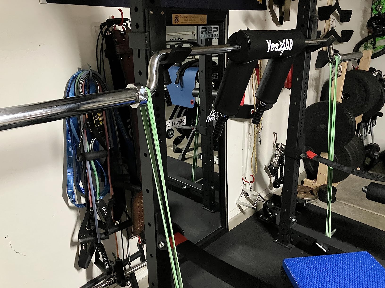 Yes4All Anti-Slip Squat Bar Attachment 1000LB Capacity/Fitness Squat Olympic Bar, Comfortable Neck Pad and Shoulder Pads, Extra Handle for Free Weights Strength Training & Bodybuilding customer photo 1