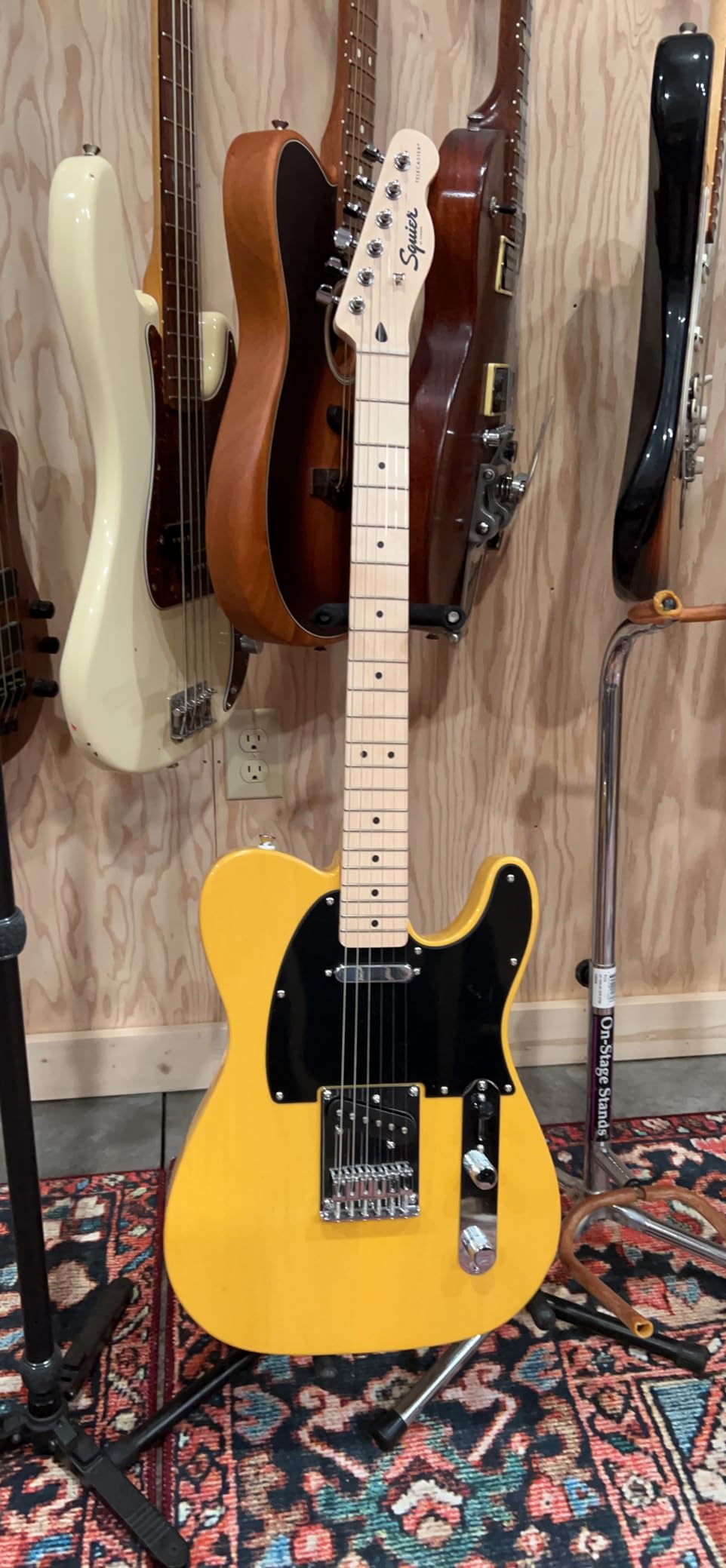 Squire Sonic Telecaster Electric Guitar, Butterscotch Blonde, Maple Fingerboard customer photo 2