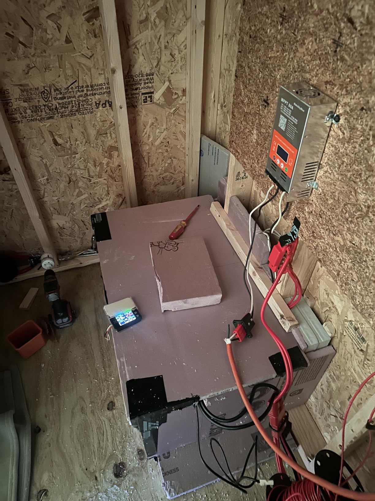 12V 200Ah Small-Volume LiFePO4 Lithium Battery,150A BMS,10000+ Deep Cycle Lithium Iron Phosphate Battery Great for Winter Power Shortage, RV, Marine and Off Grid Applications (1) customer photo 2
