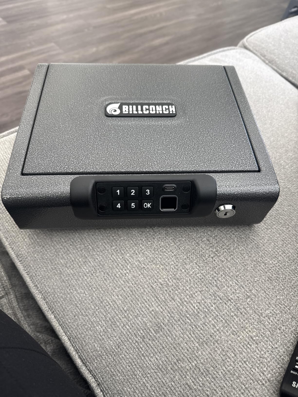 BILLCONCH Gun Safe, Biometric Gun Safe for Pistols, 3 Ways Fingerprint Digital PIN Key Unlock, Smart safe box with Sound, for Cloakroom living room Bedroom Nightstand customer photo 1