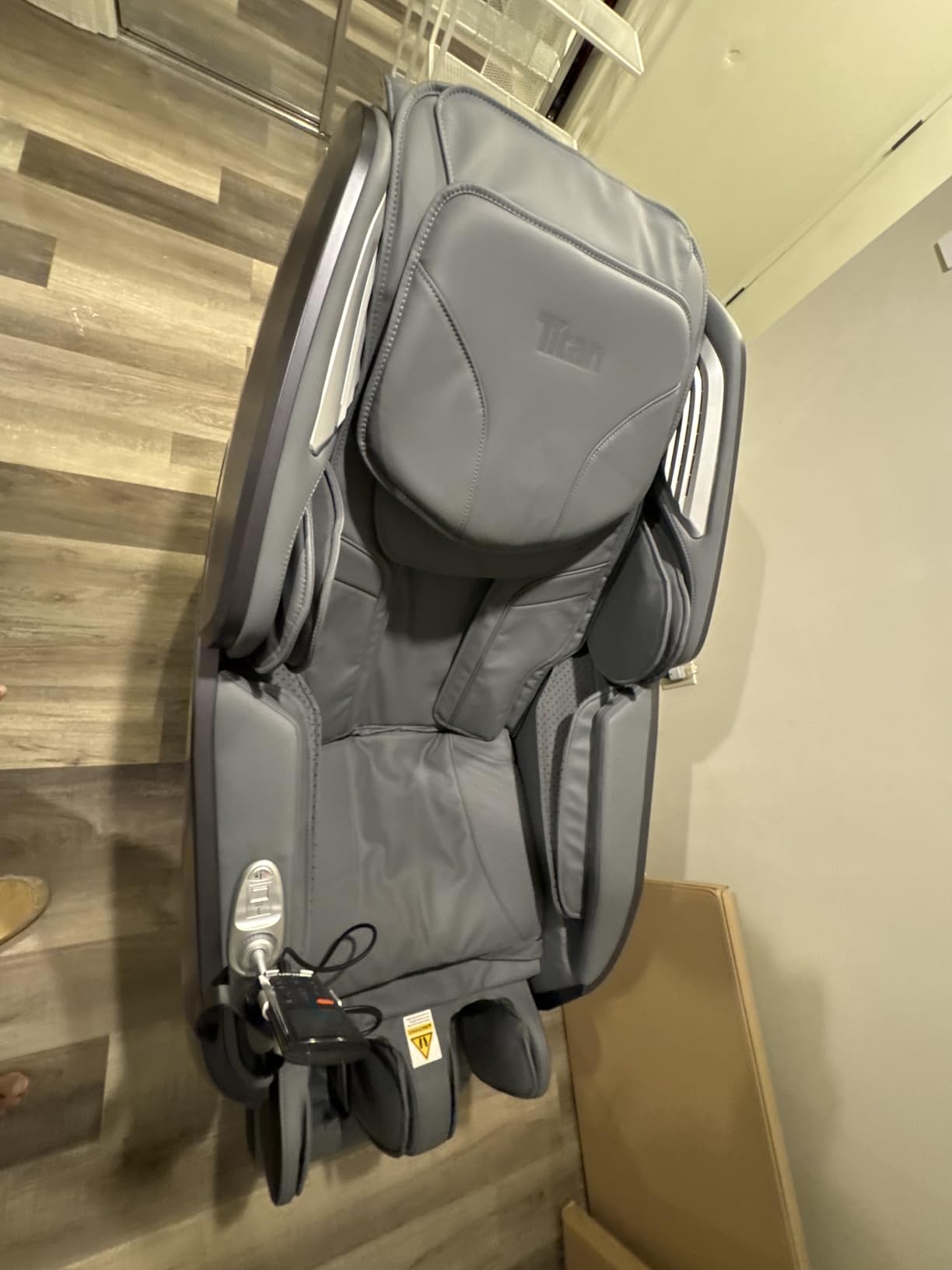Titan Rejuv 4D | Ergonomic SL Track | Ai Series | Intelligent Health Detection | Full Body Massage Chair | Voice Recognition | Soothing Heating Therapy | Zero Gravity Reclining | Space Saving (Black) customer photo 2