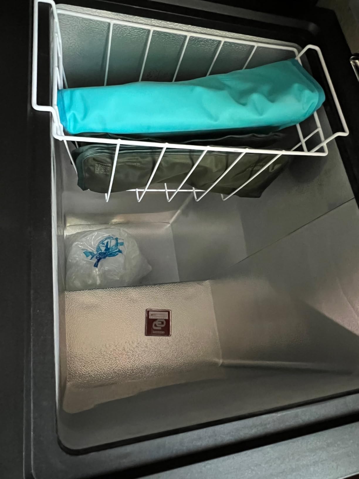 Igloo 5.0 Cu Ft Upright Deep Freezer with Quick Freezing System, White customer photo 2
