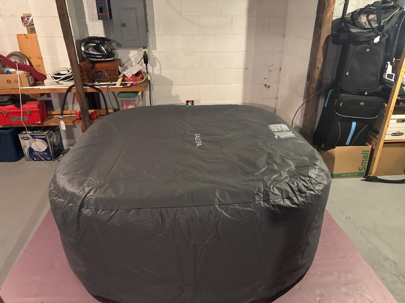 Coleman Hawaii AirJet Large Square 4 to 6 Person Inflatable Hot Tub Portable Outdoor Spa with 140 AirJets and EnergySense Cover, Grey customer photo 2