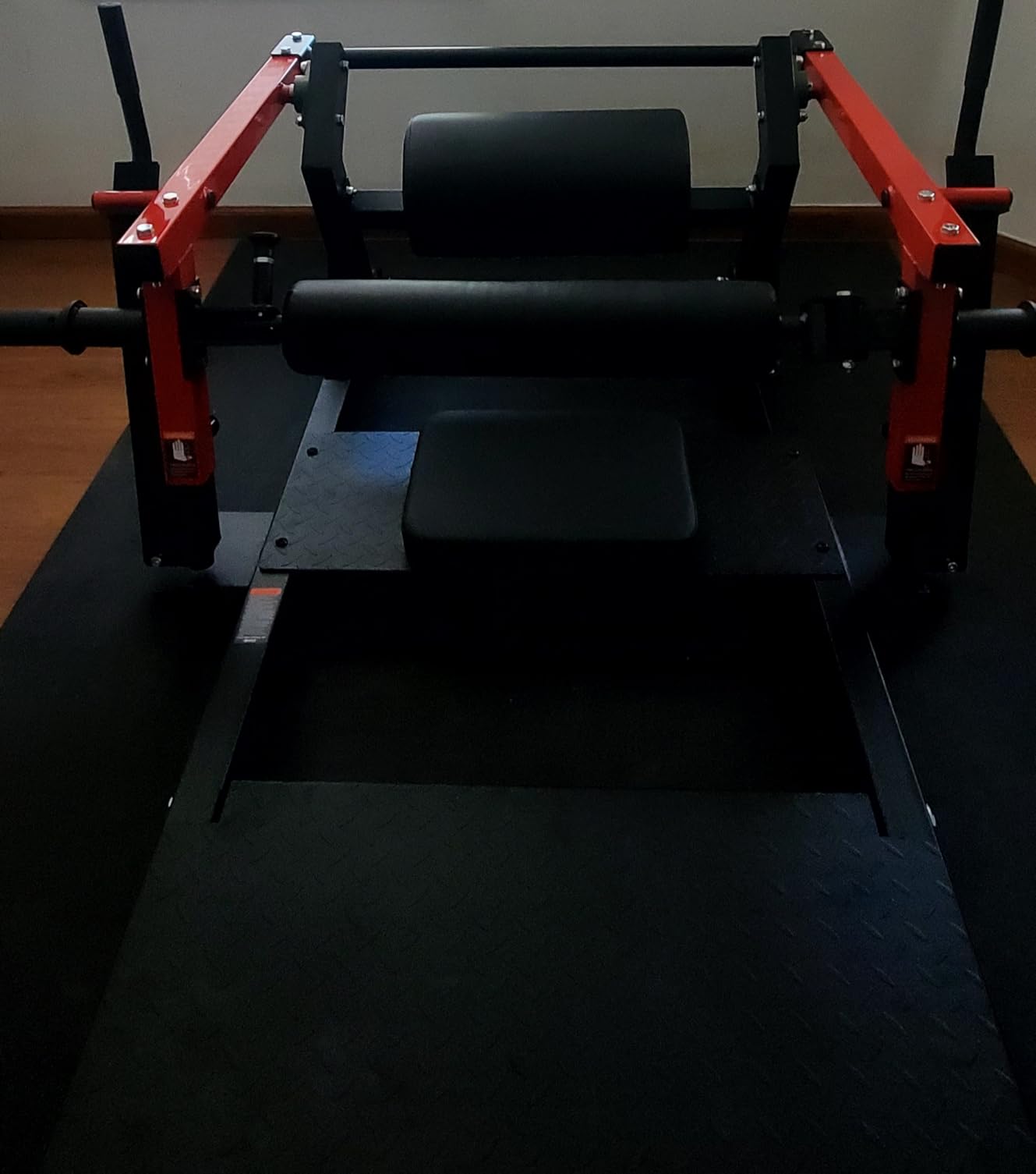 GMWD Hip Thrust Machine, 800LBS Plate-Loaded Glute Bridge Machine with Weight Holder, Heavy Duty Butt Exercise Equipment for Glute Muscles Building and Butt Shaping customer photo 1