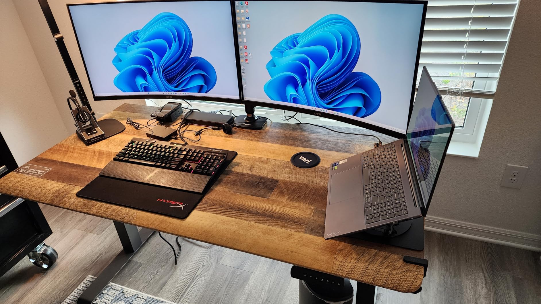 Vari ComfortEdge 60x30 Inch Adjustable Electric Standing Desk, Sloped Edge, 200 LB Capacity customer photo 1