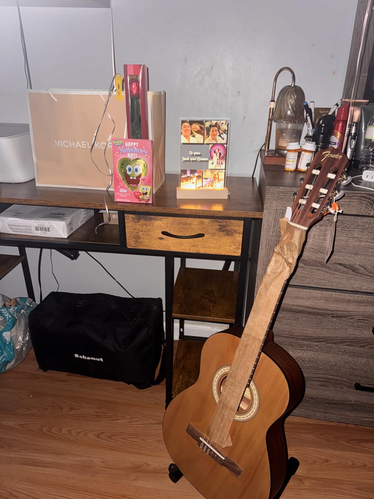 Fender FA-25N 3/4 Size Nylon String Acoustic Guitar, Beginner Guitar, with 2-Year Warranty, Includes 3 Months of Free Lessons, Natural customer photo 1