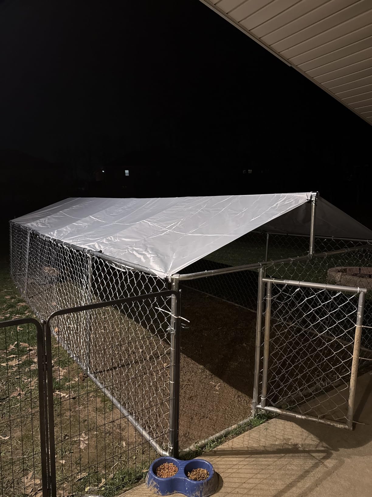 PawHut Outdoor Dog Kennel, Heavy Duty Dog Run Outdoor Fence with Waterproof Cover, Galvanized Chain Link, Secure Lock, for Large Sized Breeds, 20' x 7.5' x 5' customer photo 1