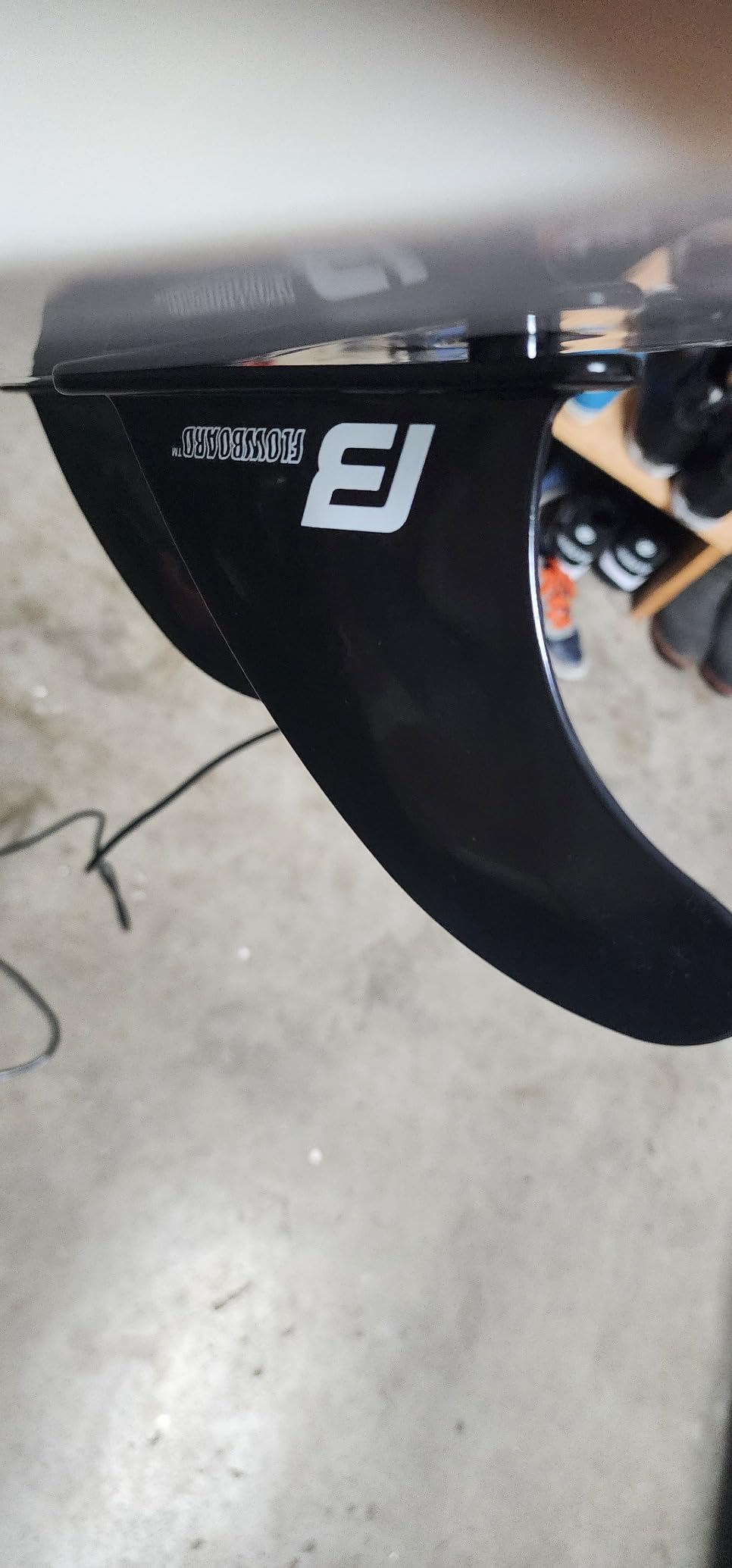 FLOWBOARD Surfboard Softboard Foam - Include (3) Fins 6' Foot Leash and (2) Wood Stringers Inside Board Available in 6' and 7' Short Board and 8' Longboard customer photo 2