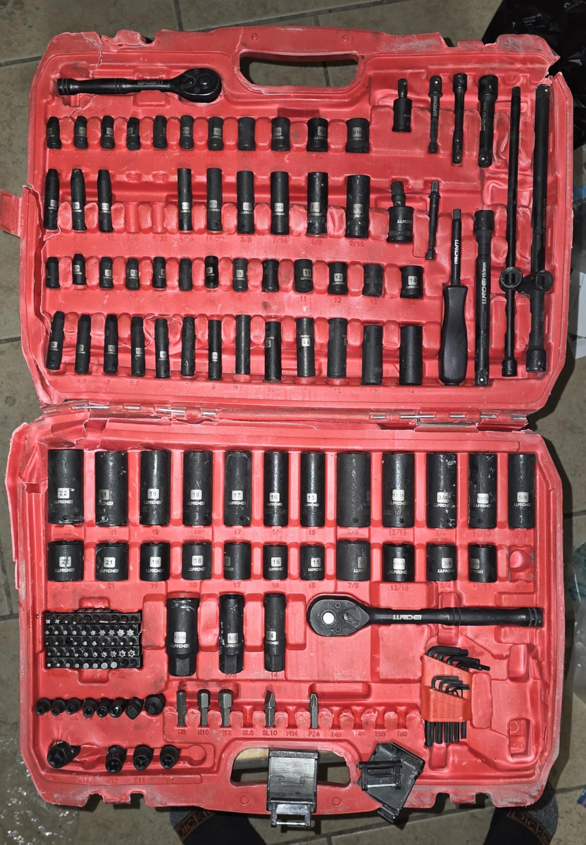 LLNDEI 160-Piece Mechanics Tool Set, Metric Socket Set 1/2 1/4 3/8 inch Drive Professional Tool Kit, CR-V Deep & Shallow Kit with Quick Release Ratchet customer photo 2
